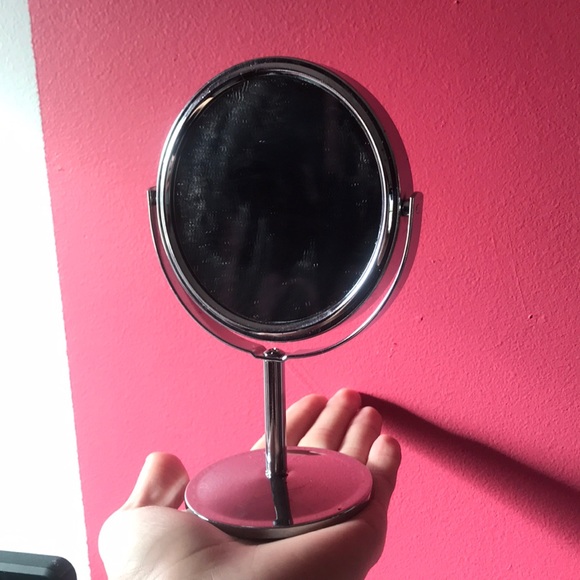 Mini Makeup Mirror - Picture 3 of 3